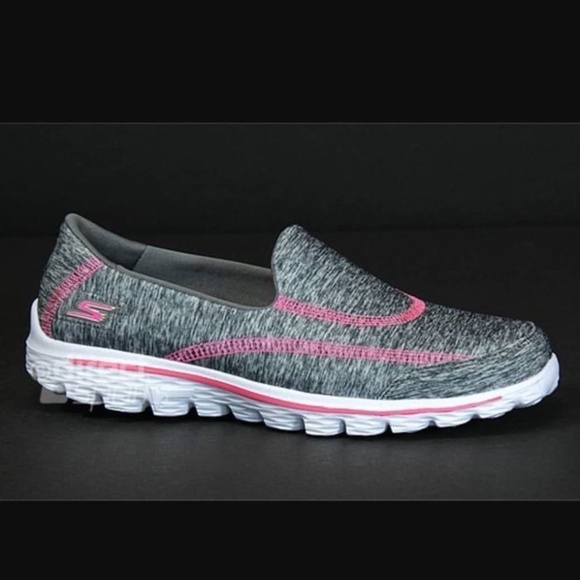 BRAND NEW toddler girls skechers go walk slip on shoes size 11 / 12 / 13 / 1Y - Picture 1 of 6